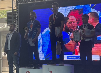 Спортсмен ЮФУ стал чемпионом в открытом турнире по армрестлингу