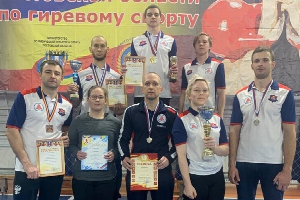 Сборная ЮФУ по гиревому спорту взяла золото на открытом чемпионате Ростовской области