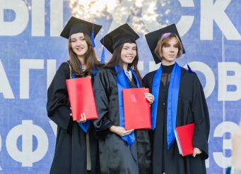 В Ростове-на-Дону и Таганроге пройдет церемония вручения дипломов магистрам Южного федерального университета