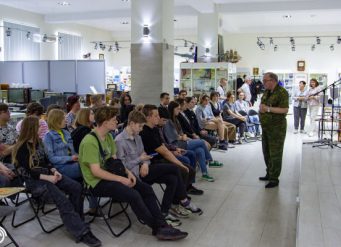 Студенты Южного федерального университета приняли участие в лекции ко Дню космонавтики в Политехническом музее ЮФУ