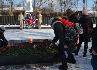 Студенты Новошахтинского филиала ЮФУ почтили память погибших в годы Великой Отечественной войны