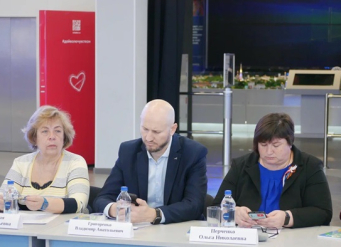 Патриотическое воспитание как приоритет: представители университета приняли участие в работе круглого стола
