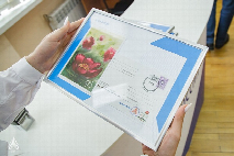 Символ добрых воспоминаний и пожеланий — почтовая открытка